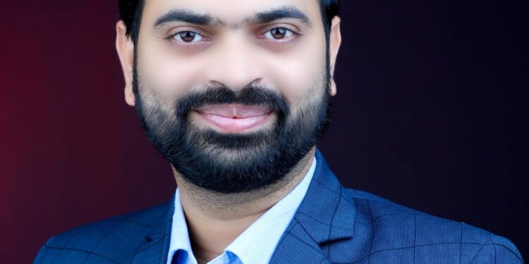 सुप्रसिद्ध अस्थिरोग तज्ञ डॉ. अरुणकुमार महिंद्रकर दर बुधवारी उमदी येथील श्री पाटील हॉस्पिटलमध्ये उपलब्ध