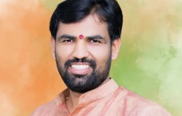 भाजपा उमेदवार राम सातपुतेंना सोलापूर जिल्हा सेवा संघाचा पाठिंबा