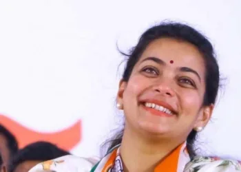 मोठा निर्णय ! आडम मास्तरांच्या पाठिंब्यामुळे प्रणिती शिंदे यांचे बळ वाढले