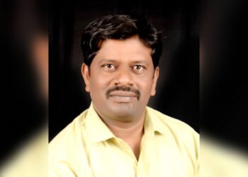 महावितरणचे वरिष्ठ तंत्रज्ञ दाजी कोळी यांचा उल्लेखनीय कामगिरीबद्दल गौरव