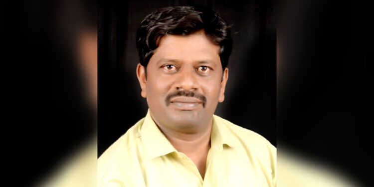 महावितरणचे वरिष्ठ तंत्रज्ञ दाजी कोळी यांचा उल्लेखनीय कामगिरीबद्दल गौरव