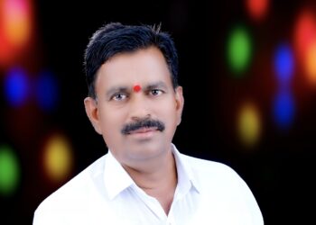 कर्तव्यनिष्ठेची सेवापूर्ती ! येड्रावच्या ओसाड माळरानावर विद्येचा मळा फुलविणाऱ्या प्राचार्य विश्वंभर काळे सरांचा आज सेवापूर्ती सन्मान सोहळा ; दिग्गज मान्यवरांची उपस्थिती, स्वागतासाठी येड्राव नगरी सज्ज