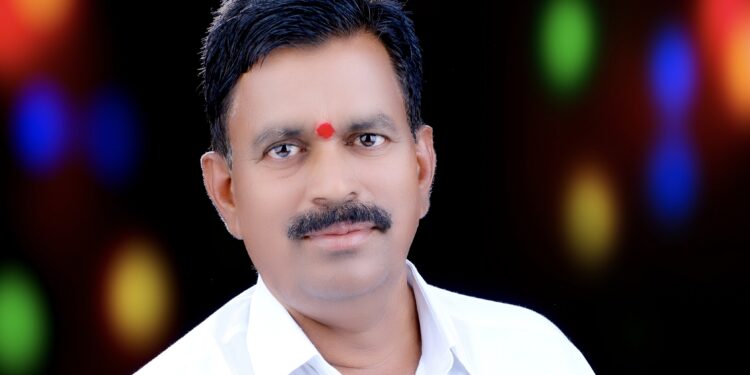 कर्तव्यनिष्ठेची सेवापूर्ती ! येड्रावच्या ओसाड माळरानावर विद्येचा मळा फुलविणाऱ्या प्राचार्य विश्वंभर काळे सरांचा आज सेवापूर्ती सन्मान सोहळा ; दिग्गज मान्यवरांची उपस्थिती, स्वागतासाठी येड्राव नगरी सज्ज