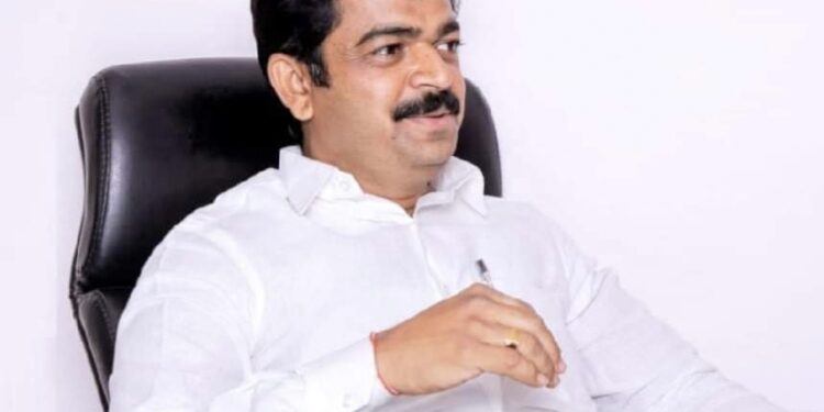 जतमधील भाजपाचे माजी नगरसेवक विजय ताड खून प्रकरण ; 14 महिन्यांपासून पोलिसांना चकवा देणारा मुख्य संशयित उमेश सावंत अखेर शरण