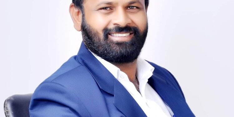 ओबीसी नेते लक्ष्मण हाके यांची प्रकृती खालावली ; रक्तदाब वाढल्याने पक्षघात किंवा हृदयविकाराचा धोका, डॉक्टरांनी व्यक्त केली भीती