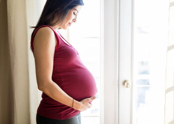 सरकारी महिला कर्मचाऱ्यांसाठी आनंदाची बातमी ; सरोगसीद्वारे माता बनणाऱ्या महिलांसाठी केंद्र सरकारचा मोठा निर्णय