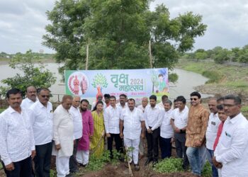 संतभूमी म्हणून सर्वदूर ओळख असलेल्या मंगळवेढ्याची आता वृक्षभूमी म्हणून नवी ओळख निर्माण होईल : आमदार समाधान आवताडे, मंगळवेढ्यात वृक्षमहोत्सव २०२४ योजनेचा मोठ्या उत्साहात प्रारंभ