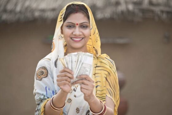 लाडकी बहीण योजना ! आता महिलांना मिळणार महिन्याला दीड हजार रुपये? मध्यप्रदेशात गेम चेंजर ठरलेली योजना महाराष्ट्र सरकार राबवणार? काय आहेत या योजनेचे निकष?