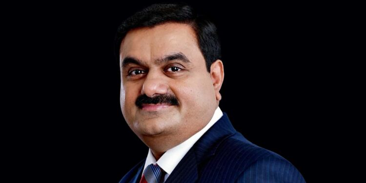 अंबानींपेक्षा अदानीच श्रीमंत ! उद्योगपती गौतम अदानी बनले आशियातील सर्वात श्रीमंत व्यक्ती ; अदानींच्या संपत्तीत झाली तब्बल 4,54,73,57,37,500 रुपयांची वाढ