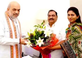 महाराष्ट्रातील ज्येष्ठ नेते एकनाथ खडसे यांनी घेतली केंद्रीय गृहमंत्री अमित शहांची भेट ; नाथाभाऊ लवकरच भारतीय जनता पार्टीत प्रवेश करणार?