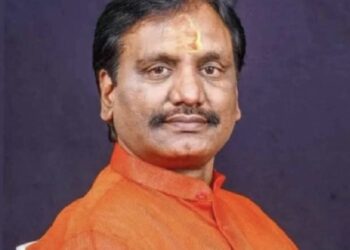 मोठी कारवाई ! विधानपरिषदेचे विरोधी पक्षनेते अंबादास दानवे यांचेवर शिवीगाळ प्रकरणी कारवाई ; सभागृहातून पाच दिवसांसाठी निलंबन