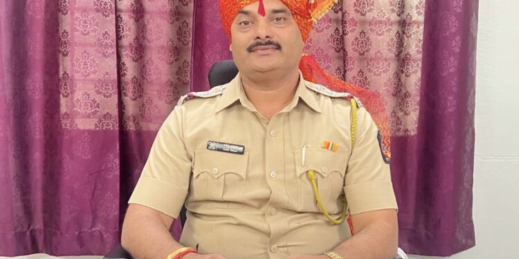 मंगळवेढा पोलीस ठाण्याचे पोलीस निरीक्षक रणजीत माने यांची बदली, महेश ढवाण नवे पोलीस निरीक्षक ; पदभार स्वीकारला, शहरातील बेशिस्त वाहतुकीला शिस्त लावण्याचे मोठे आव्हान
