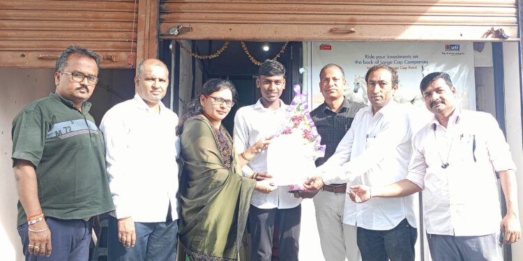 कृष्णा कंठेवार यांची राष्ट्रीय नाभिक एकता महासंघाच्या नांदेड युवक शहर उपाध्यक्ष पदी निवड ; मराठवाडा विभागीय अध्यक्षा उज्वलाताई गुरसुडकर यांचेहस्ते नियुक्तीपत्र प्रदान