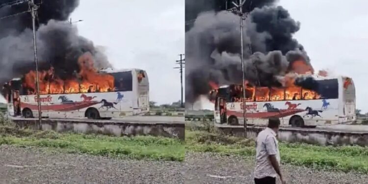 मोठा अपघात ! 44 प्रवाशांनी भरलेली राज्य परिवहन महामंडळाची बस जळून खाक ; शिवशाहीला मोठा अपघात, शिवशाही बसेस वारंवार पेट घेत असल्याने प्रवाशांमध्ये चिंता
