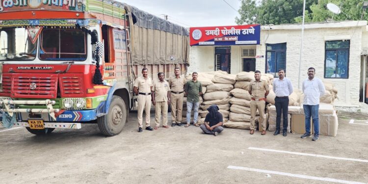 मोठी बातमी ! उमदी येथे सुगंधी तंबाखू व गुटख्याची अवैध वाहतूक करणारा ट्रक पोलिसांनी पकडला, 73 लाख रुपयांचा मुद्देमाल जप्त ; सांगली स्थानिक गुन्हे अन्वेषण विभागाची मोठी कारवाई