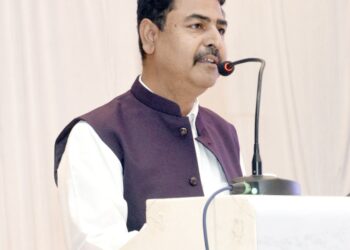 अभिमानास्पद ! रोटरी क्लब ऑफ लातूर मिडटाऊनचे रो. रविंद्र बनकर रोटरी डिस्ट्रिक्ट 3132 च्या 2023-24 च्या बेस्ट प्रेसिडेंट अवॉर्डने सन्मानित ; लातूरमध्ये जल्लोष तर बनकरांवर अभिनंदनाचा वर्षाव