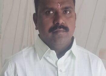 रियल हिरो ! ‘त्या’ दोघांसाठी मरवडे येथील श्रीकांत मेलगे बनले देवदूत ; मेलगे यांच्या प्रसंगावधानामुळे मंगळवेढा सोलापूर राष्ट्रीय महामार्गावरील दोन अपघातग्रस्त युवकांचे वाचले प्राण