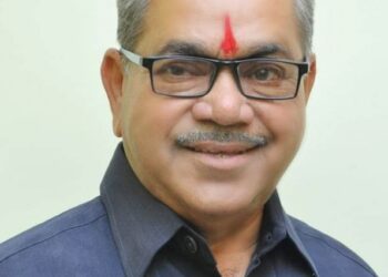 वीर कोतवाल शिक्षण संस्थेच्या वतीने शनिवारी सोलापुरात नाभिक समाजातील गुणवंत विद्यार्थी व कर्तृत्ववान व्यक्तींचा सन्मान सोहळा ; प्रा. डॉ. संजय अस्वले, नागजी दुधाळ यांची प्रमुख उपस्थिती