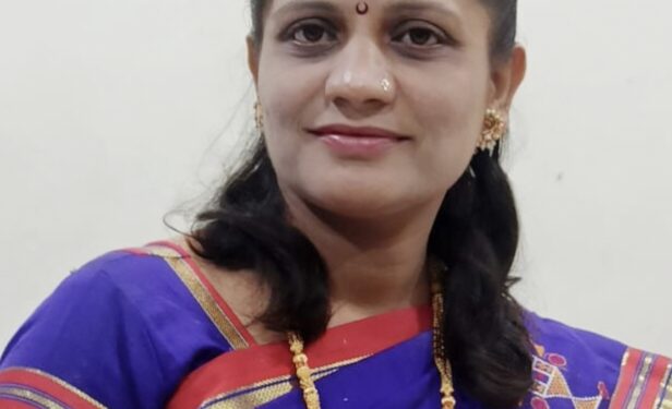 रोहिणी चौधरी यांना सुमतीबाई गोरे ट्रस्टचा राज्यस्तरीय उपक्रमशील शिक्षक पुरस्कार ; झिरो एनर्जी शाळेचे दत्तात्रय वारे सरांच्या हस्ते पुरस्कार देऊन केले सन्मानित