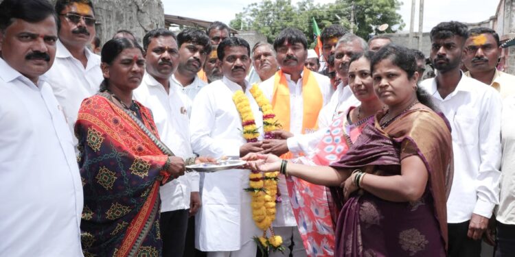 भारतीय जनता पार्टीचे नेते तम्मनगौडा रविपाटील ठरताहेत महिला भगिनींचे आयडाॅल