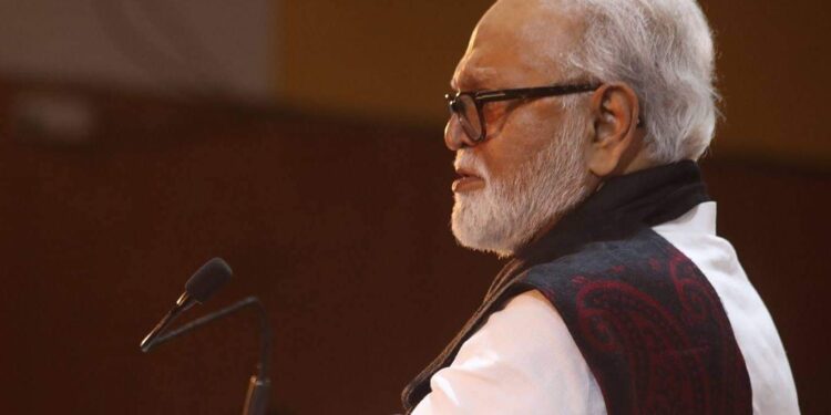 मोठी बातमी ! अचानक प्रकृती बिघडल्याने राज्याचे अन्न, नागरी पुरवठा व ग्राहक संरक्षण मंत्री छगन भुजबळ रुग्णालयात दाखल ; विशेष विमानाने पुण्यातून मुंबईला हलवले