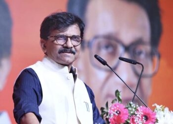 मोठी बातमी ! उद्धव ठाकरे यांचे निकटवर्तीय शिवसेनेचे फायर ब्रँड नेते व राष्ट्रीय प्रवक्ते खासदार संजय राऊत यांना तुरुंगवासाची शिक्षा ; राजकीय वर्तुळात खळबळ