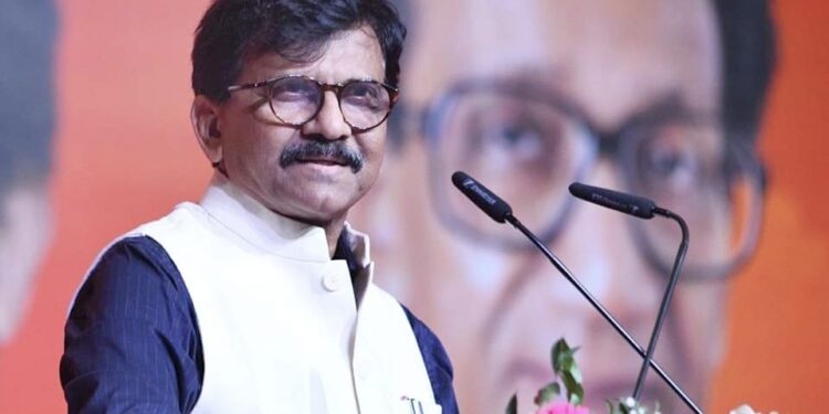 मोठी बातमी ! उद्धव ठाकरे यांचे निकटवर्तीय शिवसेनेचे फायर ब्रँड नेते व राष्ट्रीय प्रवक्ते खासदार संजय राऊत यांना तुरुंगवासाची शिक्षा ; राजकीय वर्तुळात खळबळ