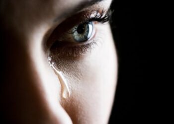 धक्कादायक ! शाळेमध्येच शिक्षकाकडून अल्पवयीन विद्यार्थिनीवर लैंगिक अत्याचार ; गुरु शिष्याच्या पवित्र नात्याला काळीमा फासणाऱ्या घटनेने शैक्षणिक क्षेत्रात खळबळ