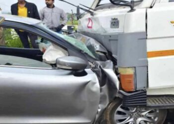 मोठी बातमी ! भरधाव टेम्पोची कारला जोरदार धडक, पुणे-पंढरपूर मार्गावर झालेल्या अपघातात माय लेकरासह चौघे ठार तर तिघे गंभीर जखमी ; कास पठार फिरण्यासाठी निघालेल्या चौघांवर काळाचा घाला