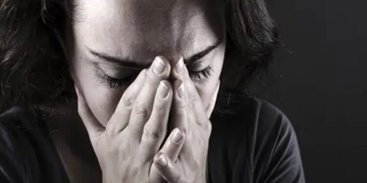 धक्कादायक ! ‘या’ नामांकित हॉस्पिटलमध्ये तरुण महिलेवर बलात्कार ; पीडित महिलेची पोलीस ठाण्यात तक्रार दाखल, पोलिसांनी आरोपीच्या मुसक्या आवळल्या, घटनेने वैद्यकीय क्षेत्रात खळबळ