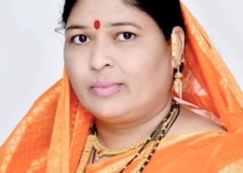 विकासाच्या वाटेवर ! मरवडे ग्रामपंचायतीच्या विकास कामांचा अहवाल आज प्रकाशित, गावविकास आघाडीच्या माध्यमातून मरवडेत 6 कोटी रुपयांच्या विकास कामांचा टप्पा पूर्ण ; सरपंच अंजना चौधरी