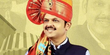 संवेदनशील मुख्यमंत्री ! शपथ घेतल्यानंतर मुख्यमंत्री वैद्यकीय सहाय्यता निधीच्या फाईलवर पहिली सही करुन ‘देवेंद्र’ पर्वाची सुरुवात ; पहिल्याच बैठकीत रुग्णासाठी 5 लाखांच्या चेकवर देवेंद्र फडणवीसांची सही