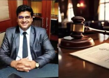 साहेब तुम्हीपण? लाच घेताना चक्क न्यायाधीशालाच रंगेहात पकडले, साताऱ्यात लाचलुचपत प्रतिबंधक विभागाची सर्वात मोठी कारवाई ; अनपेक्षित घटनेने संपूर्ण राज्यात खळबळ