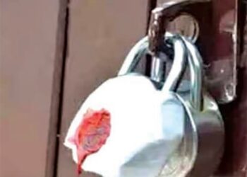 धक्कादायक ! विद्येच्या माहेरघरातच इंजिनिअरिंग कॉलेजला ठोकले टाळे ; 800 विद्यार्थ्यांना काढले बाहेर, शेकडो भावी अभियंत्यांचे भवितव्य अंधारात