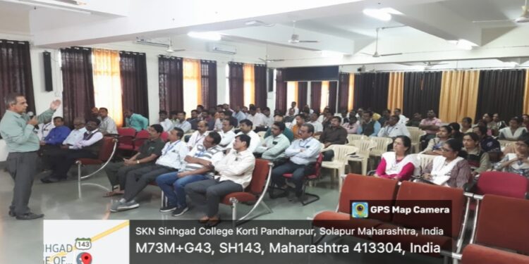 पंढरपूर येथील सिंहगड अभियांत्रिकी महाविद्यालयात सेबी आणि एनएसई यांच्या संयुक्त विद्यमाने ‘सुरक्षित गुंतवणूक’ विषयावर कार्यशाळा संपन्न