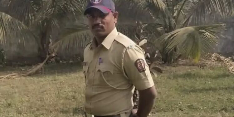 मोठी बातमी ! बीडमध्ये पोलीस मुख्यालयातच पोलीस कर्मचाऱ्याने संपवले जीवन, धक्कादायक घटनेने बीड जिल्ह्यातील पोलीस दलात खळबळ