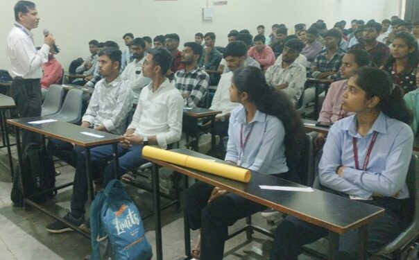 पंढरपूर येथील सिंहगड अभियांत्रिकी महाविद्यालयात राष्ट्रीय स्टार्टअप दिन मोठ्या उत्साहात साजरा