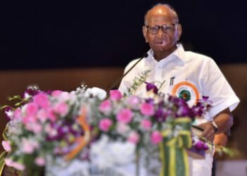 मोठी बातमी ! आज एका आमदाराने शरद पवारांची साथ सोडत अजितदादांच्या राष्ट्रवादीत प्रवेश केला असतानाच पवारांचा आणखी एक शिलेदार राजीनामा देण्याच्या तयारीत ; पश्चिम महाराष्ट्रातील ‘हा’ आमदार देणार आमदारकीचा राजीनामा