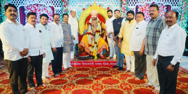 छत्रपती शिवाजी महाराजांचा पराक्रमी इतिहास व आदर्श असताना आजची तरुण पिढी एवढी डिप्रेशन मध्ये कशी? : व्याख्याते निलेश चव्हाण