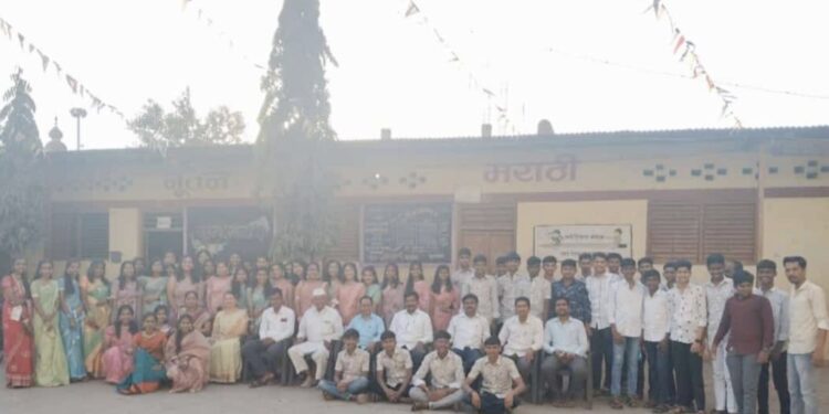 शिक्षकांनी घेतलेल्या परिश्रमाचे रूपांतर विद्यार्थ्यांनी यशामध्ये करावे : ज्ञानेश्वर कुलकर्णी ; नूतन मराठी विद्यालयात दहावीच्या विद्यार्थ्यांना निरोप