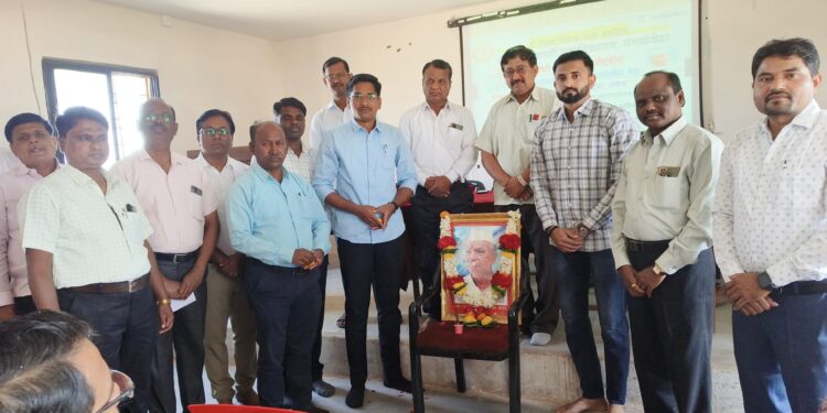 वेळेचे योग्य नियोजन, संयम आणि आत्मविश्वासाच्या बळावर स्पर्धा परीक्षांमध्ये नक्कीच यश मिळवता येते : महसूल सहाय्यक सम्राट घुले