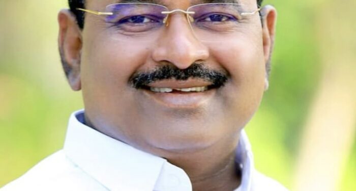 म्हैसाळ योजनेतील पाणी वितरणात मंगळवेढ्यावर अन्याय ; आमदार समाधान आवताडे यांनी अन्याय खपवून घेणार नसल्याचा अधिकाऱ्यांना दिला इशारा