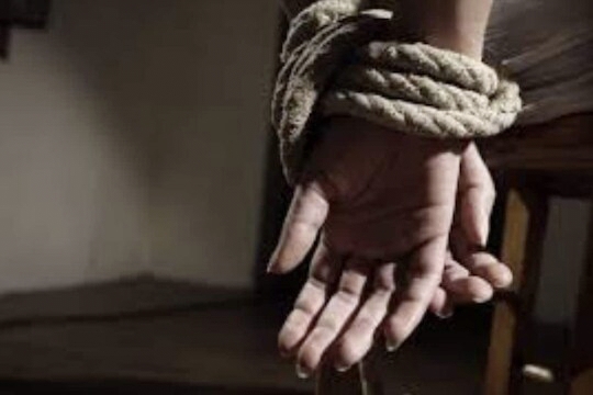 धक्कादायक ! तो ओरडत होता, वाचवा… वाचवा… पण कोणीही मदतीला आले नाही, 13 लाख रुपयांच्या खंडणीसाठी तरुणाला उचलले आणि…. सोलापूर जिल्ह्यातील घटनेने खळबळ