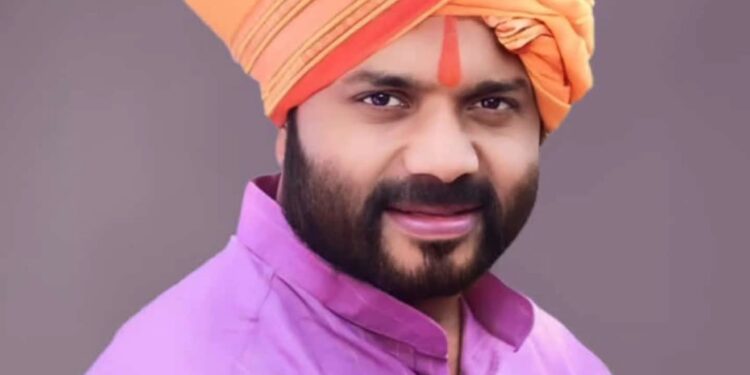 मोठी बातमी ! माझे राजकारण संपले तरी चालेल पण शरद पवारांसमोर कधीच झुकणार नाही : ग्रामविकास मंत्री जयकुमार गोरे