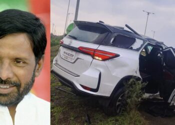 मोठी बातमी ! माजलगावचे माजी आमदार आर टी देशमुख यांच्या गाडीचा भीषण अपघात, सह्याद्री हॉस्पिटलमध्ये उपचार सुरू असताना देशमुख यांची मालवली प्राणजोत ; मंत्री पंकजा मुंडेंचे सर्व कार्यक्रम रद्द