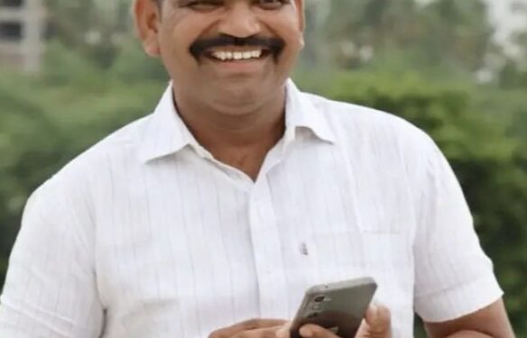 धक्कादायक ! ग्रामीण पोलीस दलातील पोलीस हवालदार इंदापुरातून बेपत्ता ; चिठ्ठीमध्ये अधिकाऱ्यांवर गंभीर आरोप, पोलीस ठाण्यासमोर आत्महत्या करण्याचा पत्नीचा इशारा, पोलीस दलात खळबळ