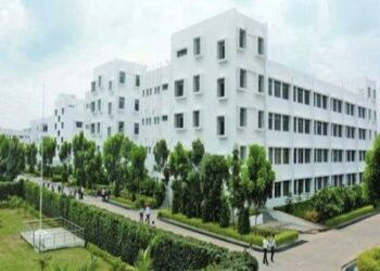 पंढरपूर येथील सिंहगड अभियांत्रिकी महाविद्यालयाच्या 7 विद्यार्थ्यांची ‘कॉग्निझंट’ या नामवंत आयटी कंपनीमध्ये 4 लाख वार्षिक पॅकेजवर निवड : प्राचार्य डॉ. कैलाश करांडे