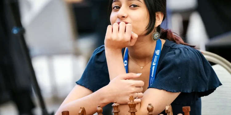 कौतुकास्पद ! सोलापूर विद्यापीठाच्या आंतर महाविद्यालयीन बुद्धिबळ स्पर्धेत मंगळवेढ्याच्या संत दामाजी महाविद्यालयाच्या मुलींचा संघ प्रथम ; तृप्ती शिंदे, अंजली पुजारी, सुकन्या बिराजदार व सलोनी शिंदे यांची कामगिरी