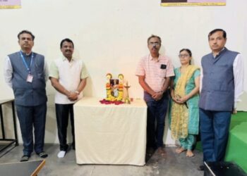 पंढरपूर येथील सिंहगड अभियांत्रिकी महाविद्यालयाच्या यांत्रिकी अभियांत्रिकी विभागात पालक मेळावा व गुणवंत विद्यार्थी सत्कार समारंभ मोठ्या उत्साहात संपन्न