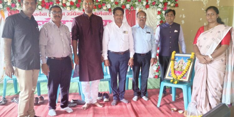 तालुक्यातील जास्तीत जास्त युवकांनी अभ्यासिकेचा फायदा घ्यावा : कार्यकारी अभियंता चंद्रकांत ढगे ; मंगळवेढा तालुक्यातील अधिकारी व कर्मचाऱ्यांचा स्नेहमेळावा उत्साहात संपन्न